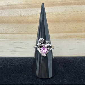 Sterling silver mother’s love ring with pink gemstone 925